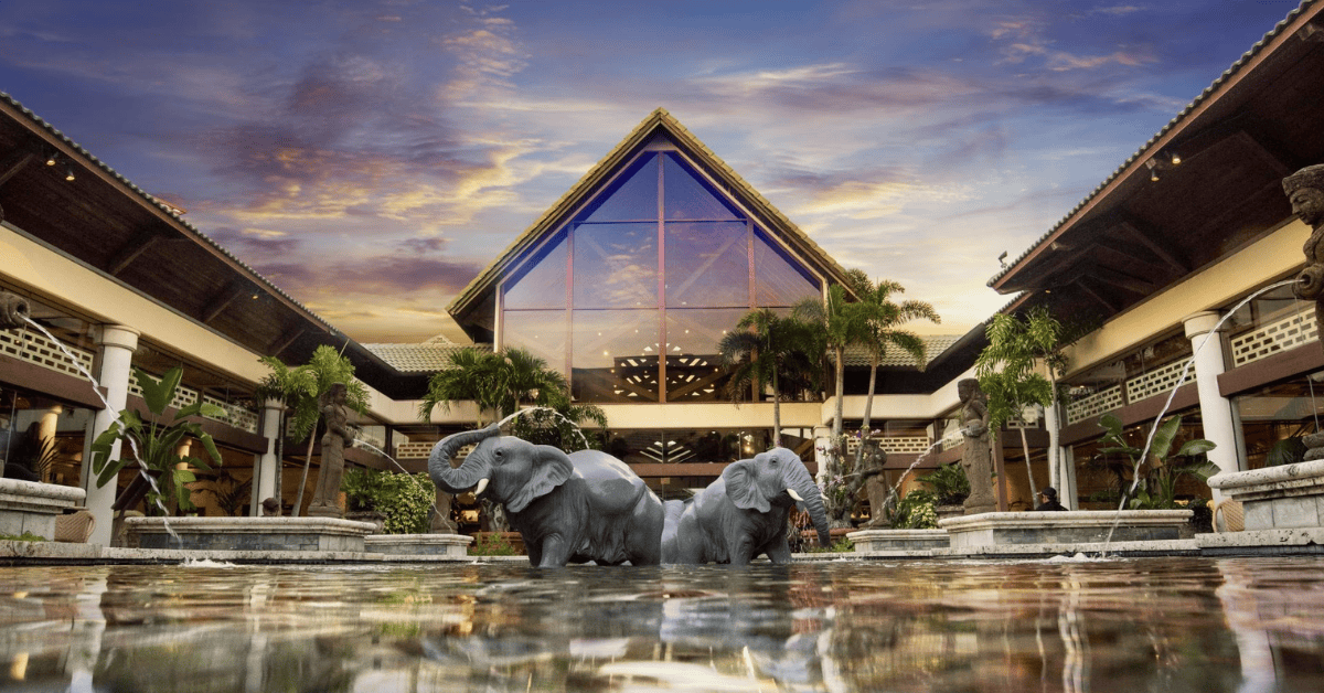 Loews Royal Pacific Resort at Universal