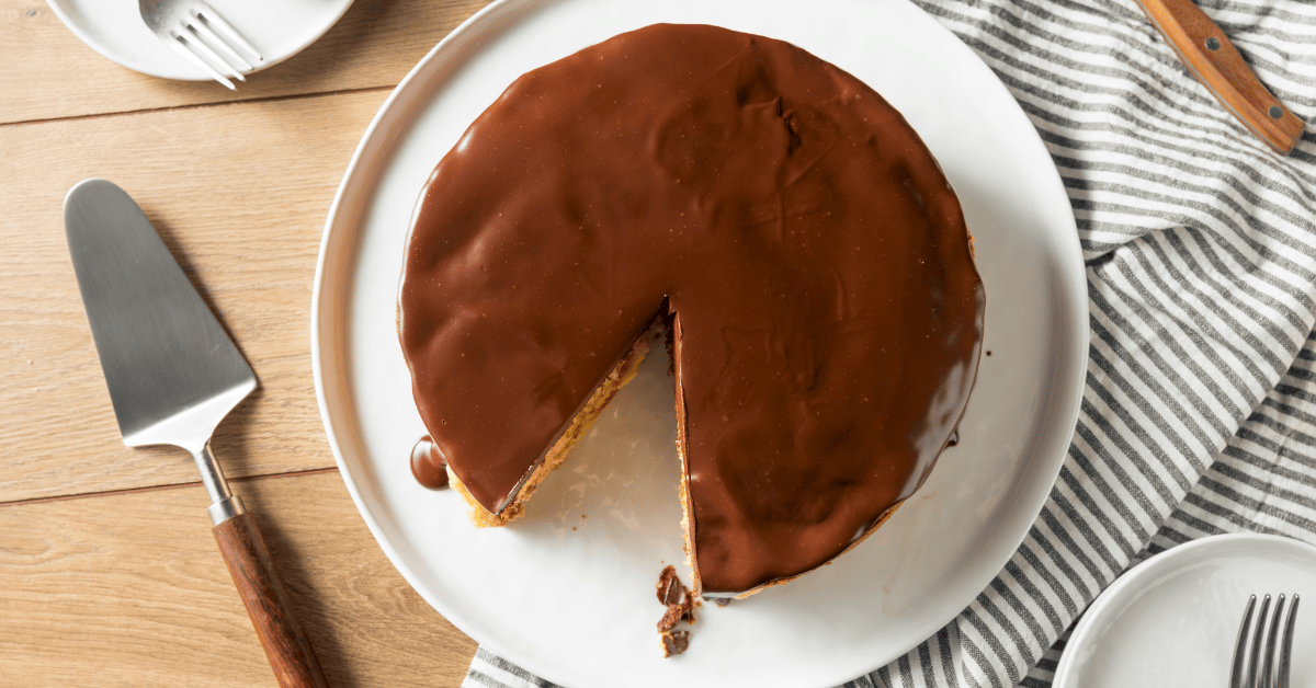 Boston Cream Pie – Parker House Hotel, Boston (1856)