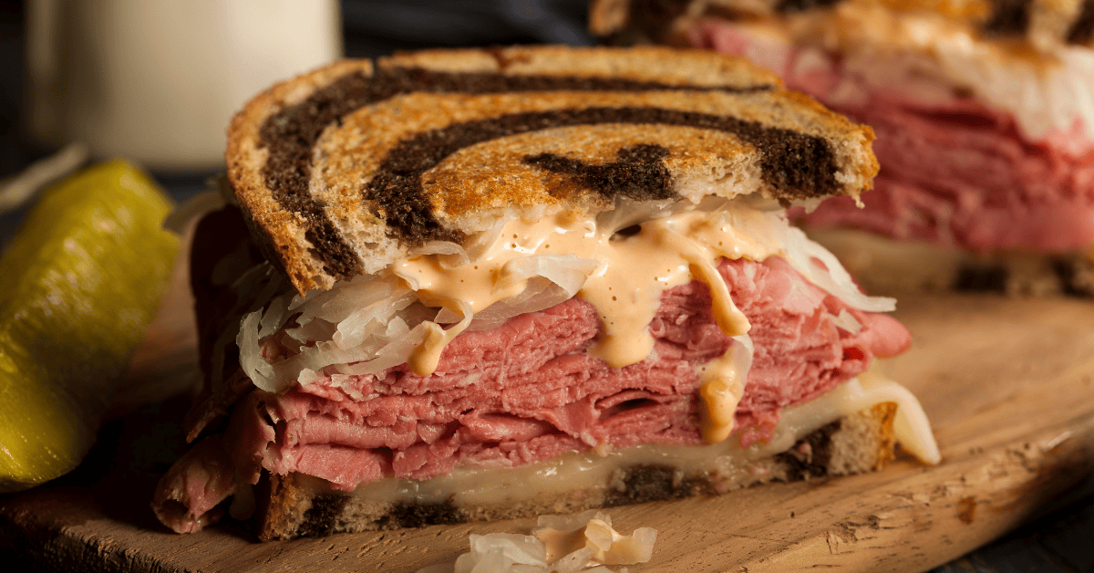 Reuben Sandwich – Blackstone Hotel (Now called the Kimpton Cottonwood Hotel) , Omaha (1925)