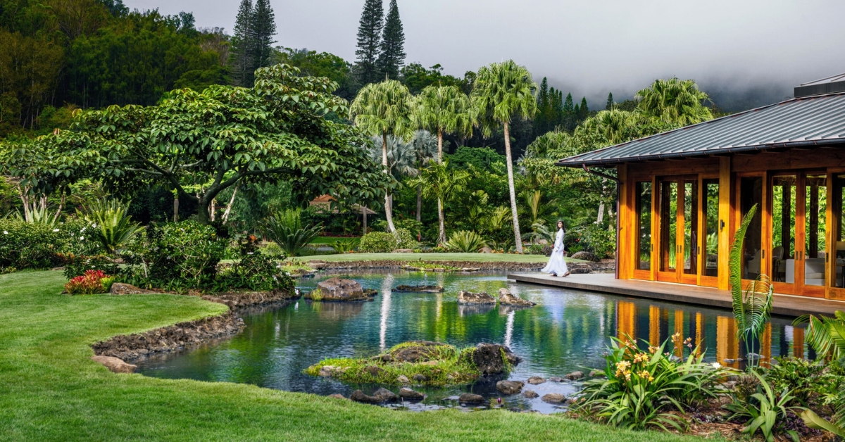 Sensei Lānaʻi, A Four Seasons Resort tropical grounds