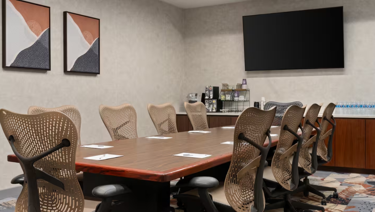 Hilton Garden Inn New York small board room